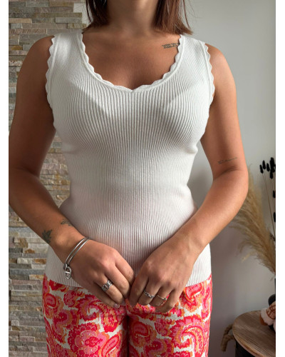 NICOLAS | Top en maille fine blanc décolleté feston