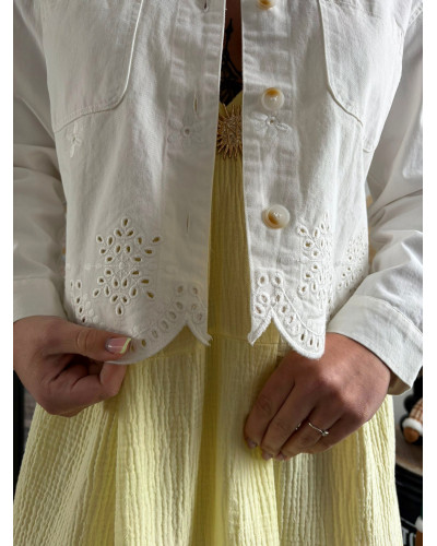 KAMILA | Veste en jean blanche avec broderie