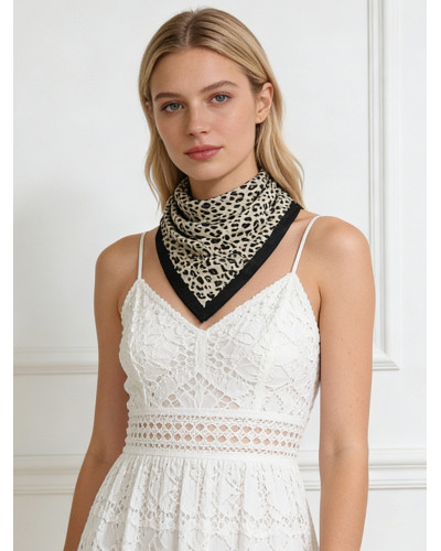 VICTOR | Foulard carré motif léopard beige et noir