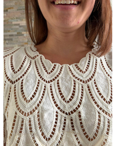 CLAUDETTE | Blouse écrue en broderie manche courte