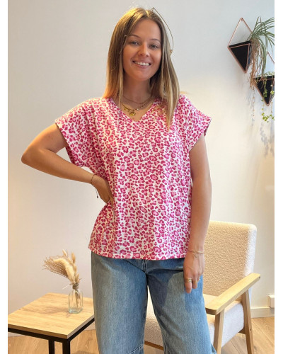 YANNIS | Tee-shirt léopard rose col V