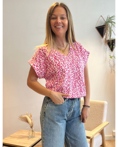 YANNIS | Tee-shirt léopard rose col V