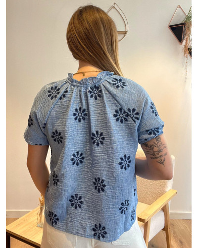 INES | Blouse bleue manche courte avec broderie