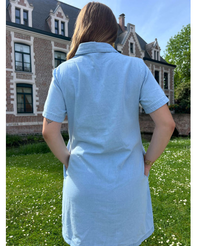 NOUR | Robe droite en jean clair col chemise