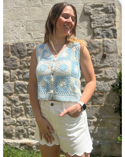 ISHAN | Gilet en crochet bleu ciel et blanc sans manche