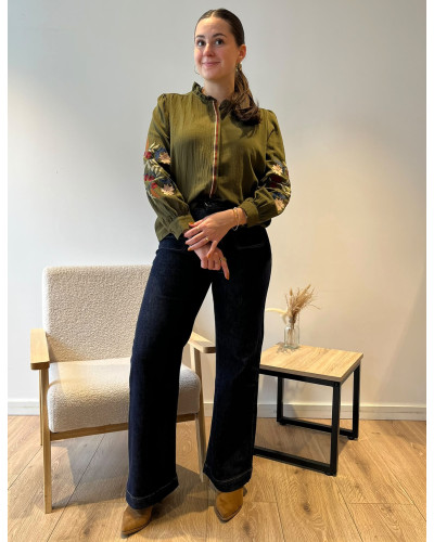 CELESTE | Blouse kaki avec broderie sur les manches