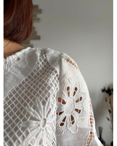 DEBBY | Blouse blanche total broderie