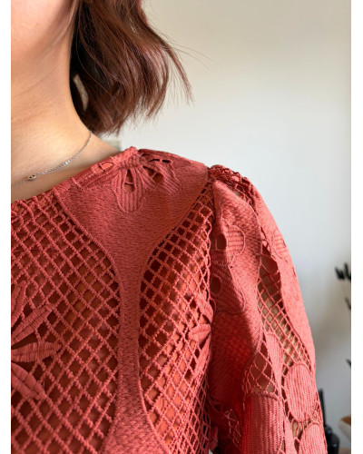DEBBY | Blouse terracotta total broderie