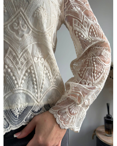 NADINE | Blouse écrue en dentelle