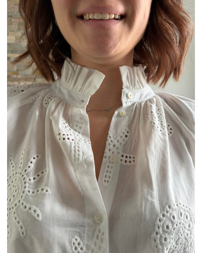 LINA | Blouse blanche avec broderie ajourées