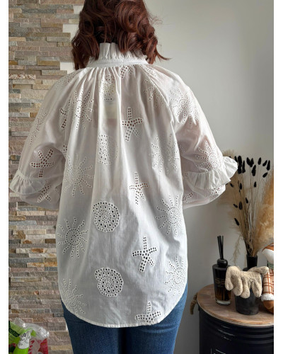 LINA | Blouse blanche avec broderie ajourées