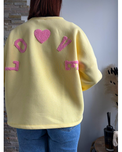 JASMIN | Sweat jaune inscription LOVE dans le dos