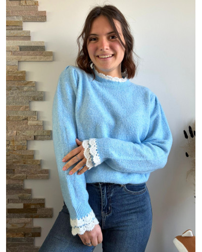 VALENTIN | Pull bleu ciel mi-saison avec col blanc
