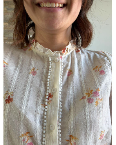 ODETTE | Blouse blanche motif fleuri rose