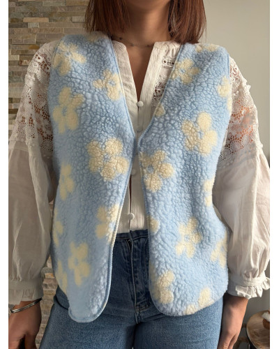 ANTOINE | Gilet sherpa bleu ciel fleuri