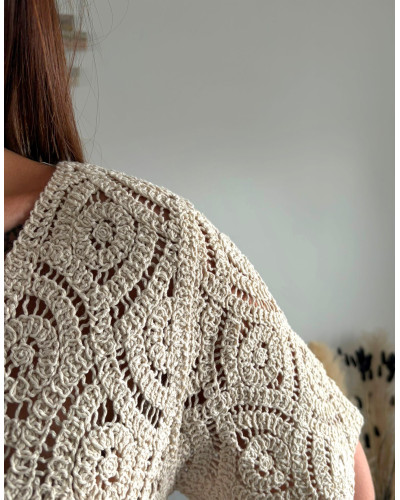 JOFFREY | Tee-shirt en crochet beige col v avec boutons