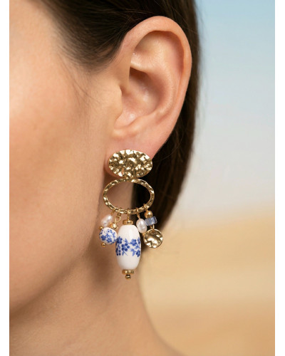 DANA | Boucles d'oreilles dorées pampilles blanches et bleues